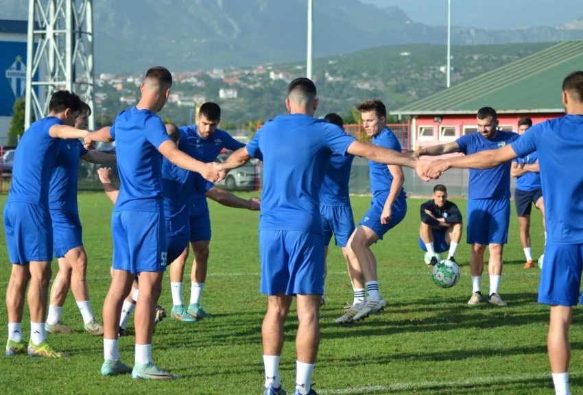 A do të festojë sonte skuadra shqiptare në Mal të Zi?