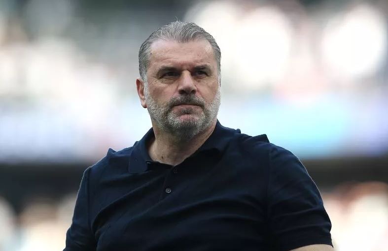 Aludimet për “humbje me dashje” të Totenhemit ndaj Sitit, trajneri i londinezëve: E pakuptimtë, ka botë jashtë rrjeteve sociale