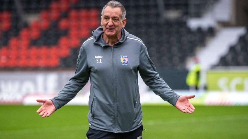 Dikur yll i futbollit, sot vuan për bukën e gojës