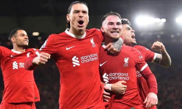 E kërkonin për të zëvendësuar Mbapenë, ylli i Liverpulit refuzon PSG-në