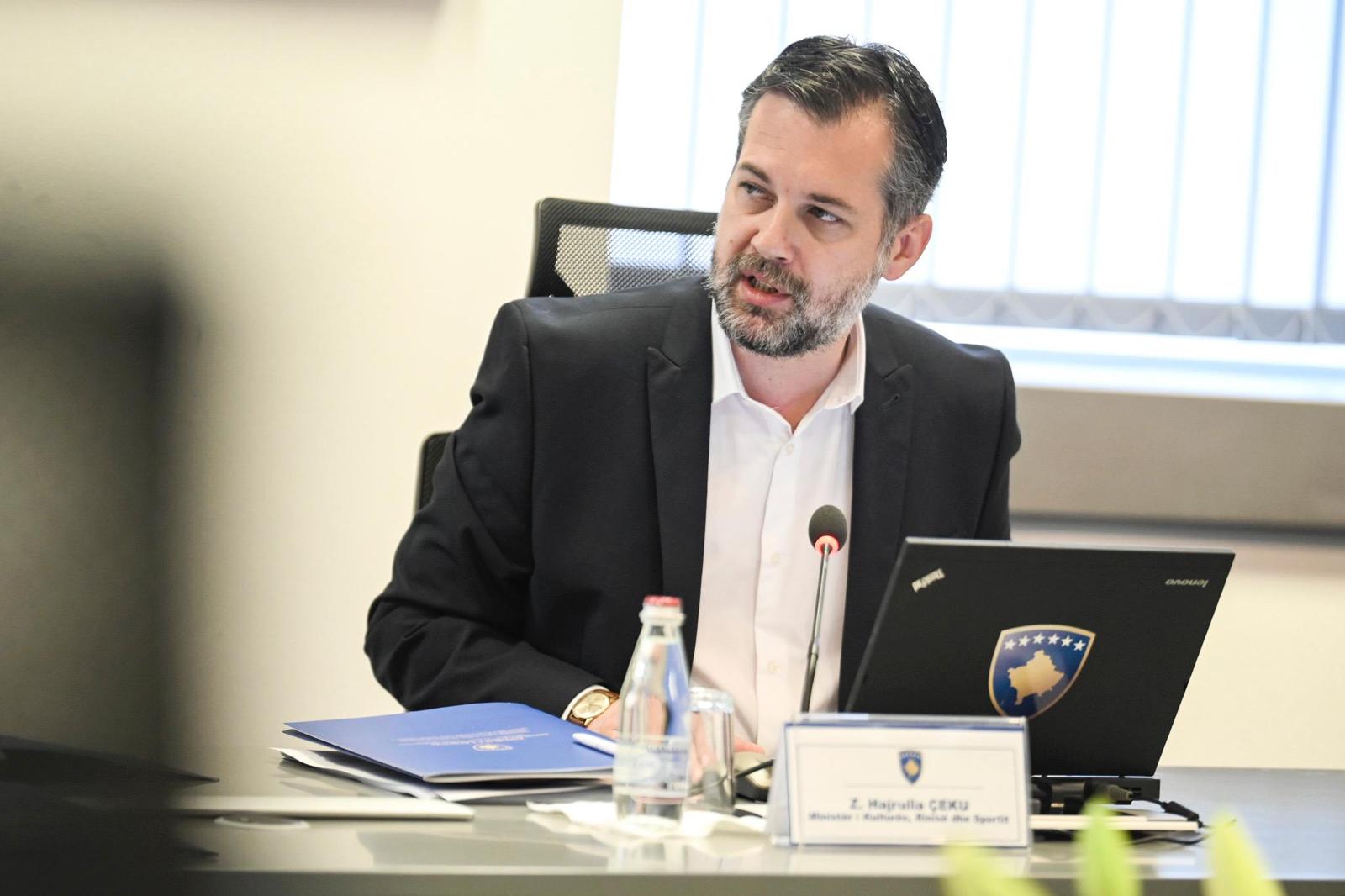 “Ishim gati, por s’na pyetën fare”, Çeku reagon ashpër ndaj bashkëpunimit Shqipëri-Serbi