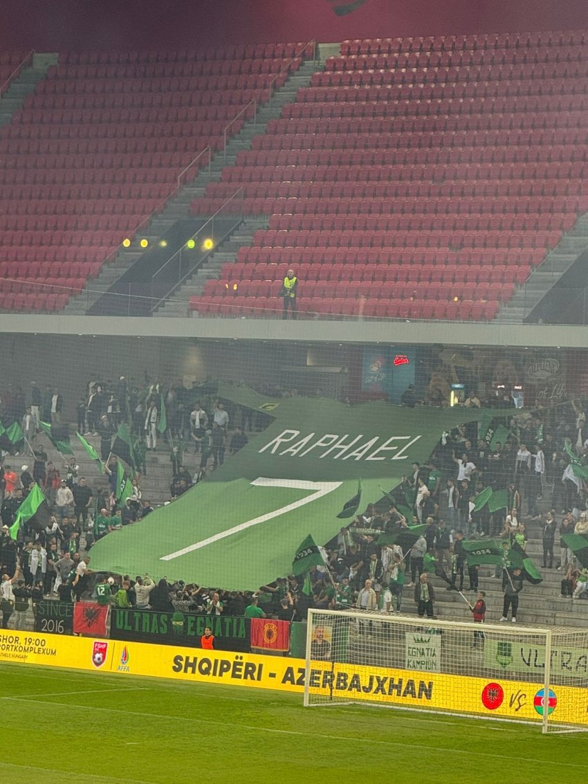 Tifozët e Egnatias nuk e harrojnë Rafael Duamenën