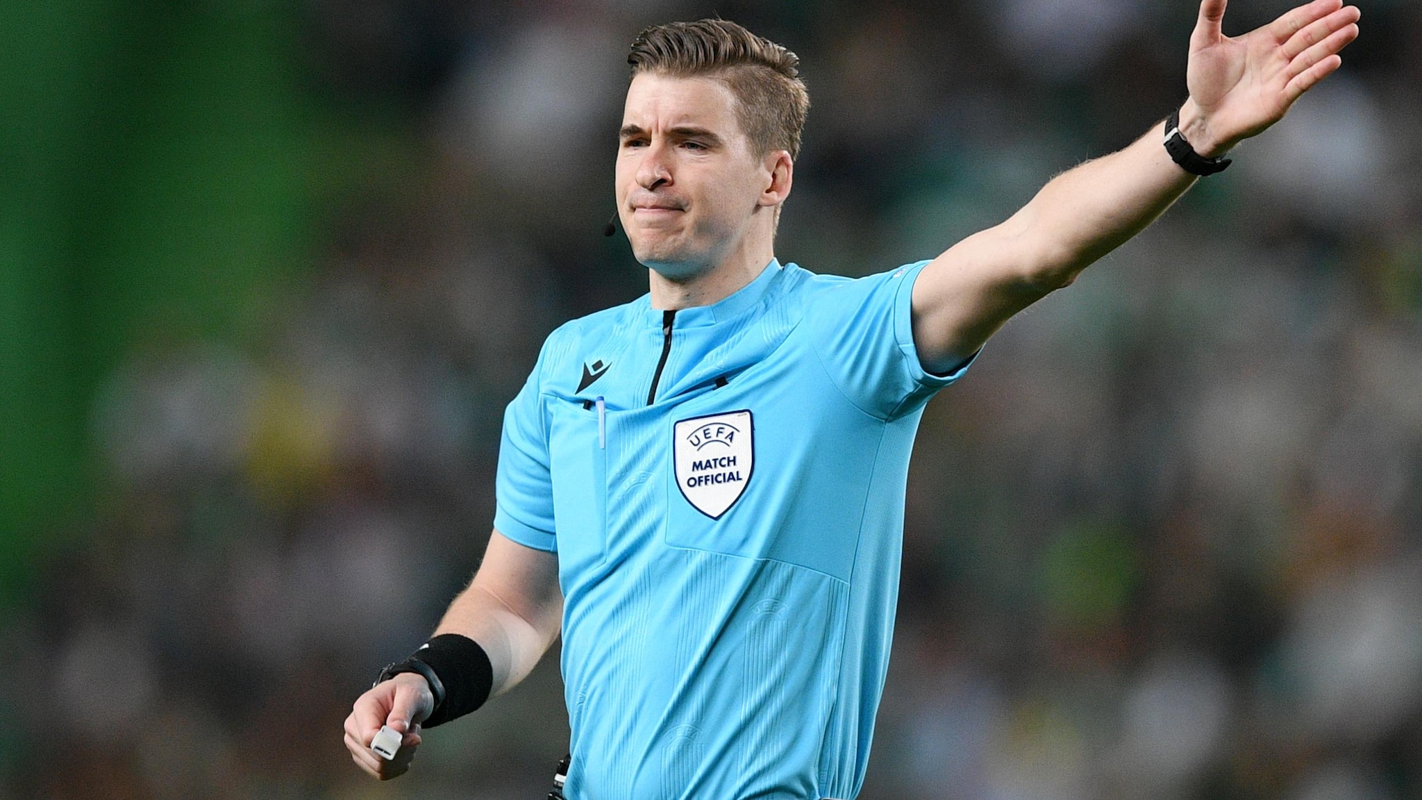 Super Cup referee Letexier moves forward | UEFA.com