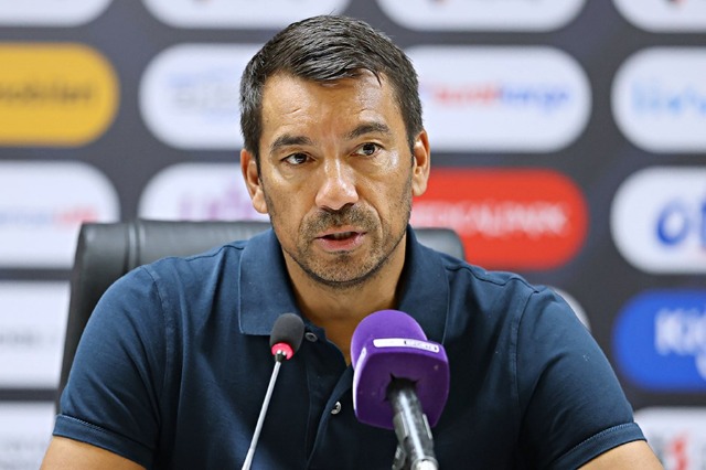 UEFA Europa League / Van Bronckhorst tregon të ardhmen e Muçit në vigjilje të ndeshjes me Luganon