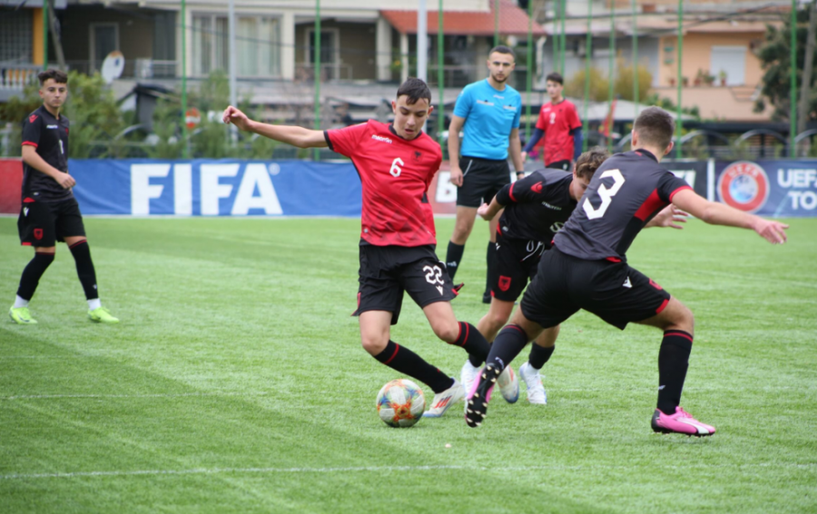Dita e tretë e ‘Open Stage’/ Seleksionimet me talentet e diasporës, në testim 88  futbollistë të rinj