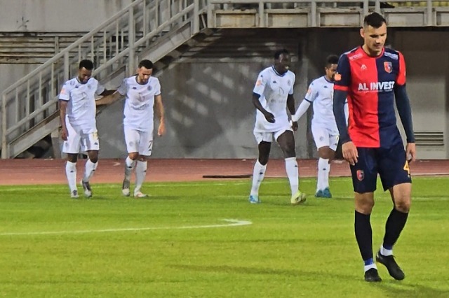 Vllaznia zgjohet me vonesë, Dinamo triumfon në “Loro Boriçi”