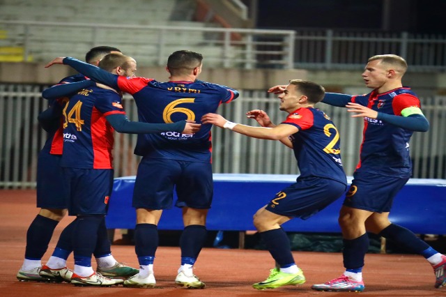 Vllaznia mund Bylisin, jep dorëheqjen trajneri i ballshiotëve