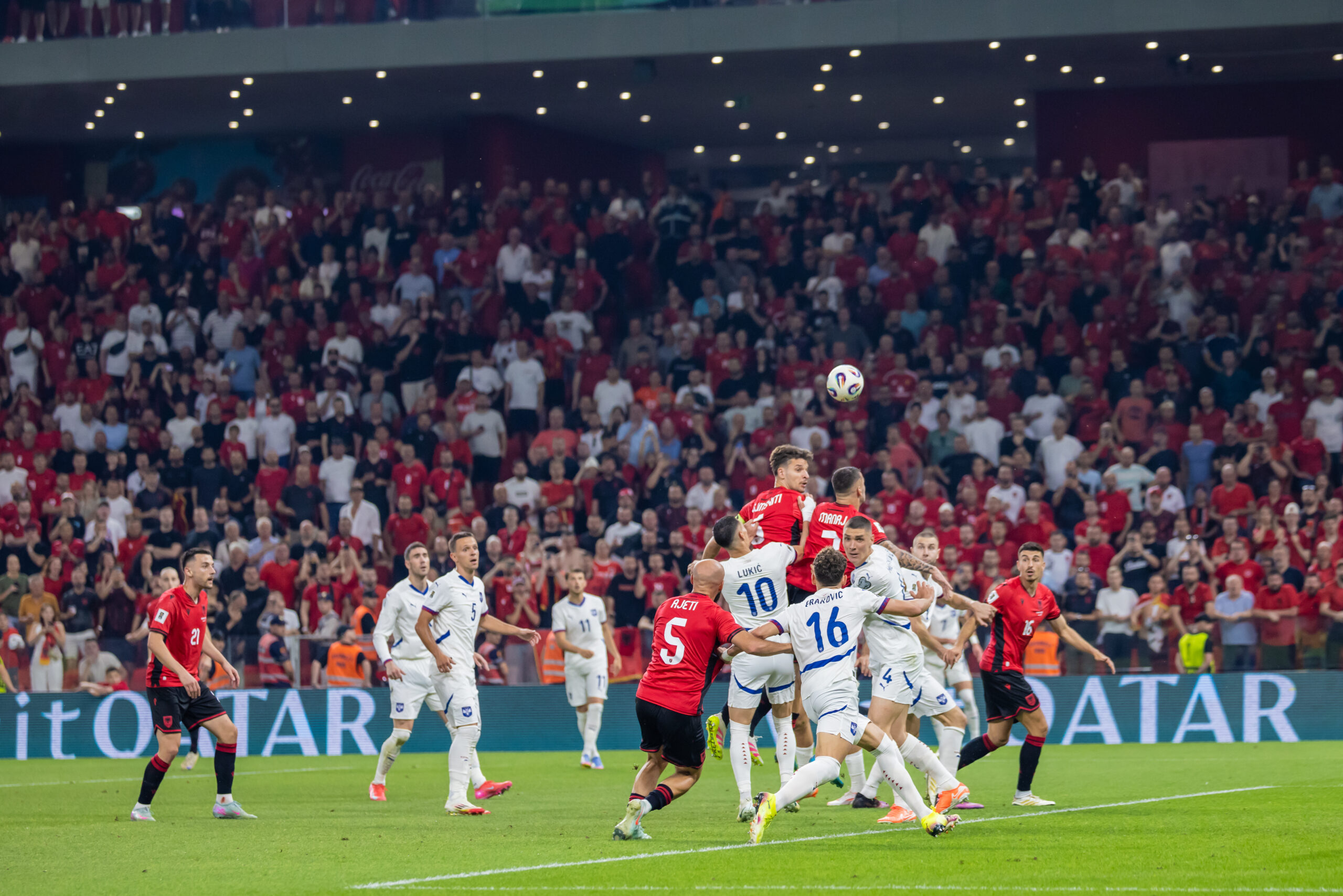 “Bileta të personalizuara dhe kontrolle të rrepta”, federata serbe ka një njoftim të rëndësishëm për tifozët