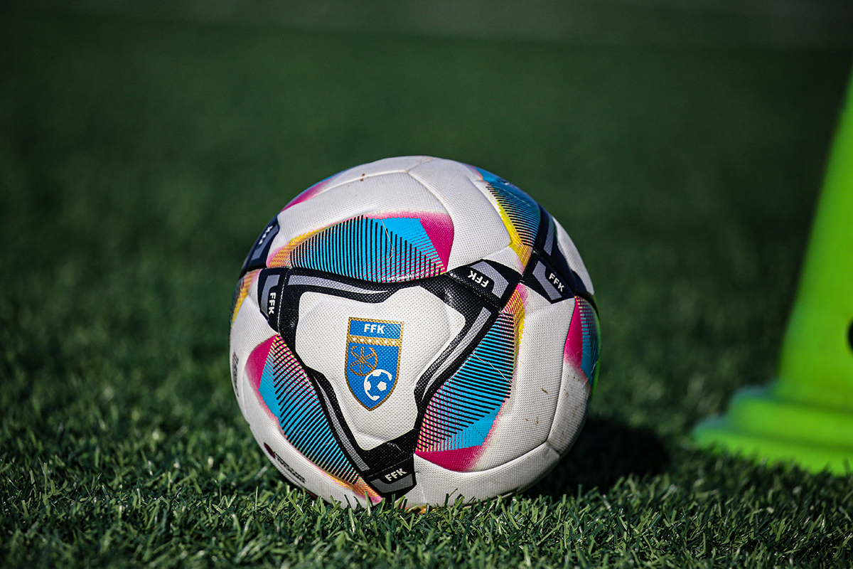 Liga e parë në futboll, sot zhvillohen tetë ndeshje