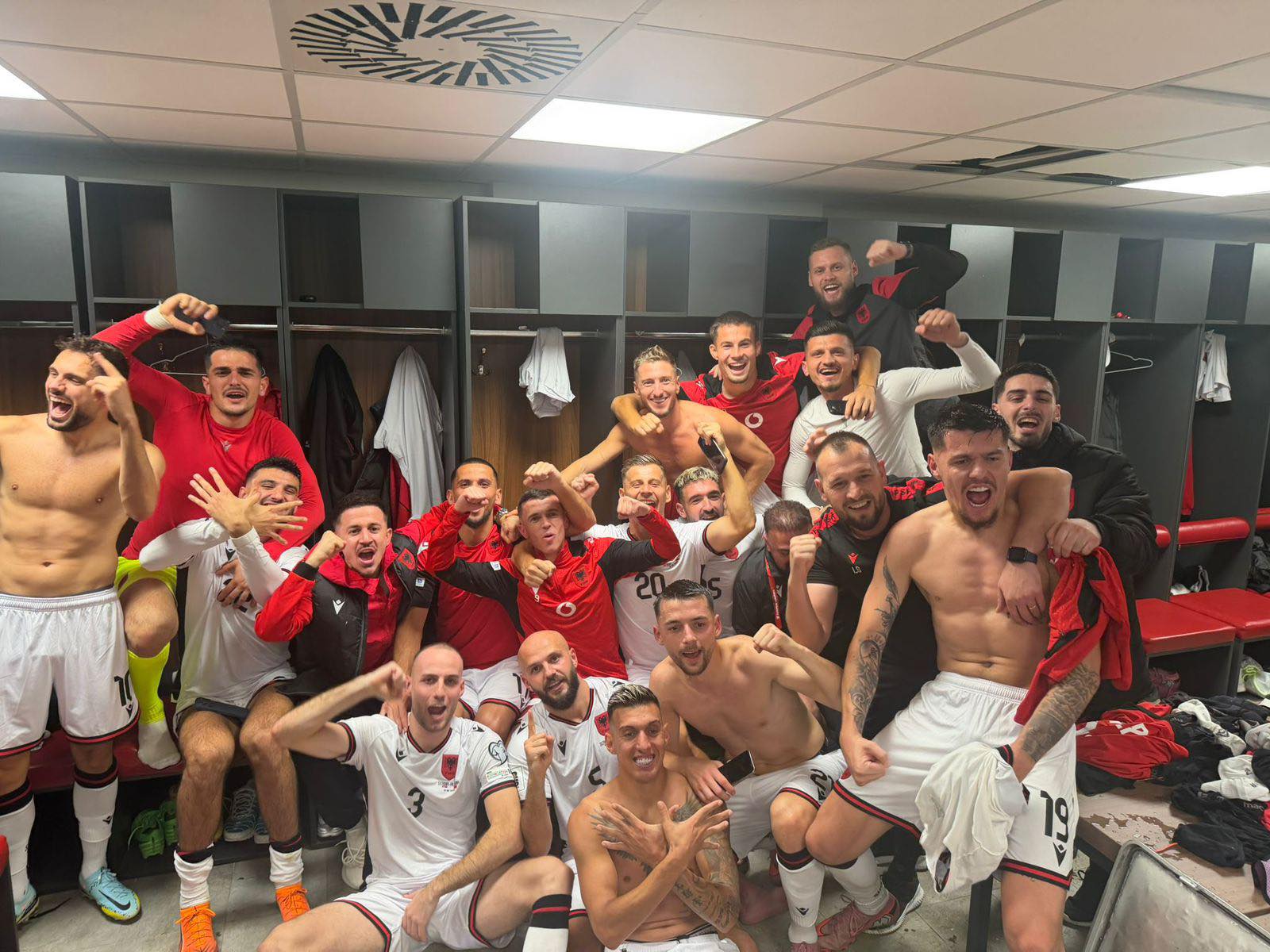 Rama as sot se ndal gëzimin: Ju uroj të diel të qeshur