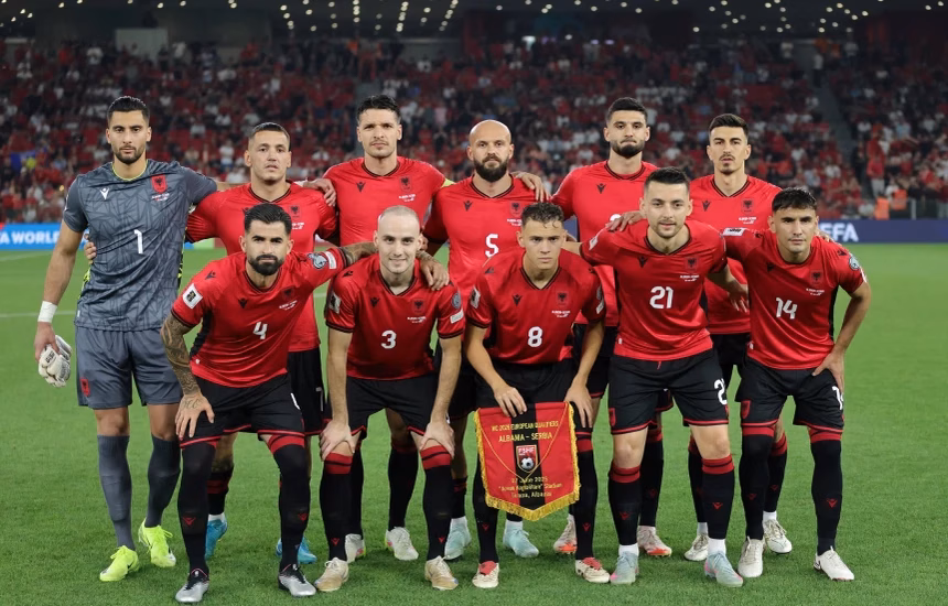 Rruga e Shqipërisë në “play-off”