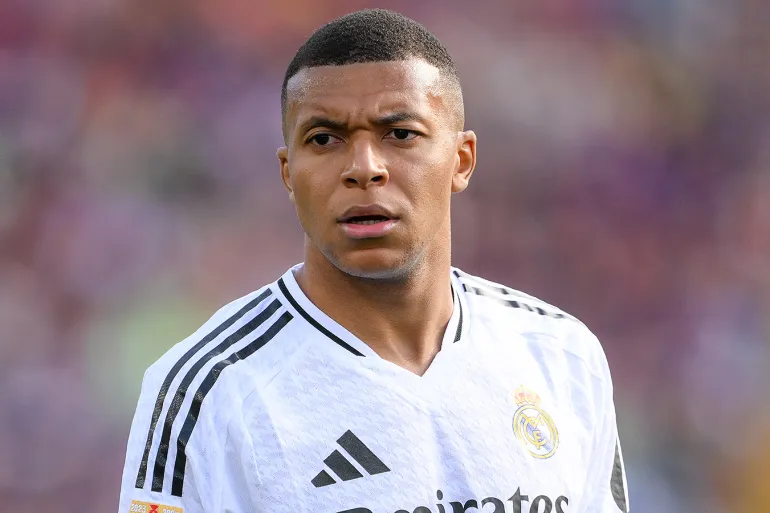 Mbappé mungon në stërvitjen e Real Madridit, në dyshim për ndeshjen ndaj Manchester Cityt!