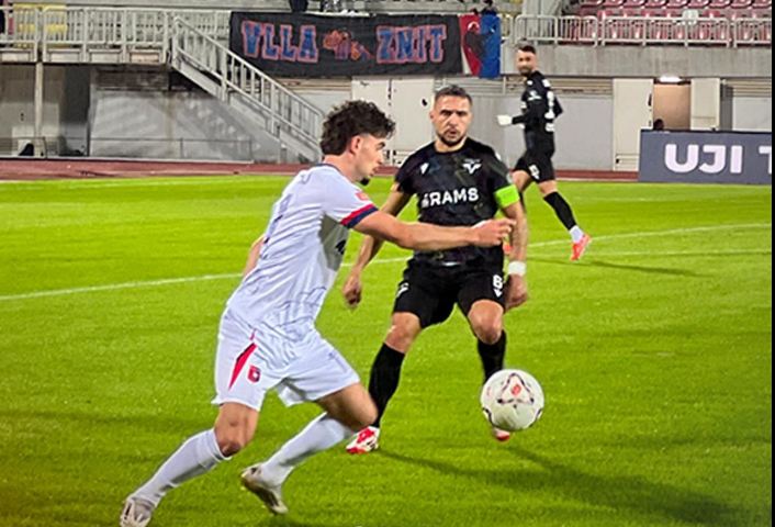 Vora e Vllaznia nuk dinë të shënojnë, barazim pa gola