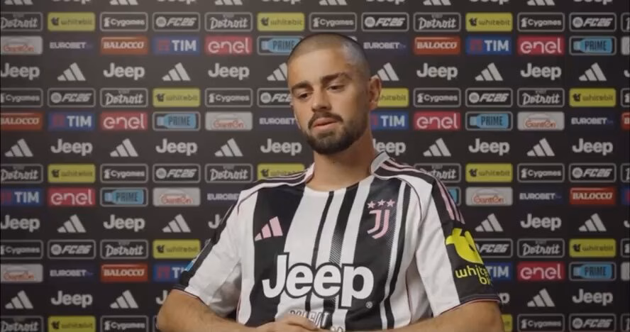 Zhegrova rezervist, Rrahmani titullar në derbin Napoli – Juventus