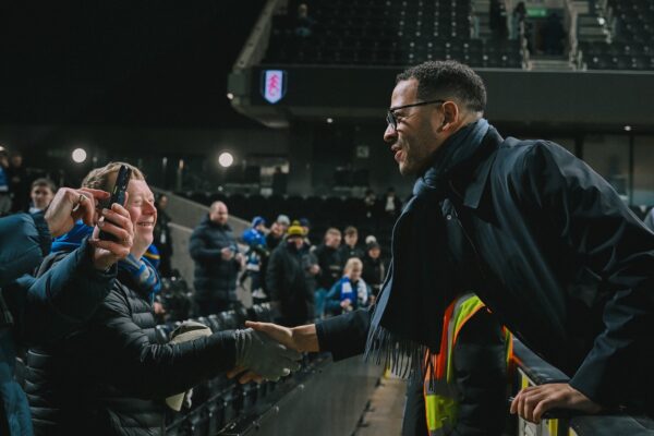 Chelsea vë në pozitë të vështirë Barcelonën, 100 milionë euro për lojtarin më në formë të katalanasve?