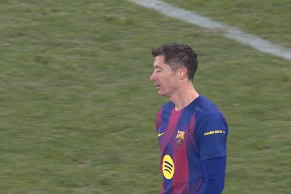 45′ e para: Fermin Lopez nuk mjafton, Lewandowski shënon në portën e gabuar. “Heshtje” për Bayern, Chelsea dhe Juventus (video)