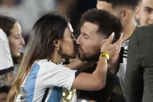 Antonela tregon anën e saj më intime, fotoja me Messin bën “xhiron e botës”