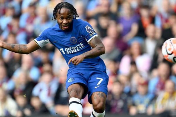 Sterling del lojtar i lirë, prish kontratën me “blutë” e Londrës