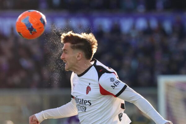 Deklarata shokuese: Me VAR, nëse ndihesh i prekur në zonë, bie vetë. Dhe qëndron më gjatë në tokë