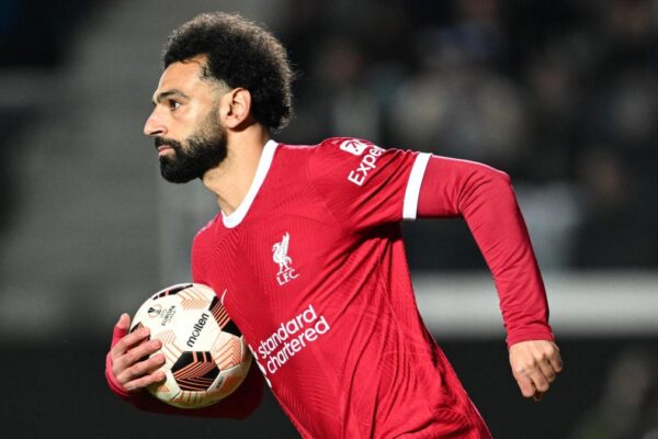 Salah titullar, por jo më “ylli polar” i Liverpool-it. Rihapet pista e Arabisë Saudite