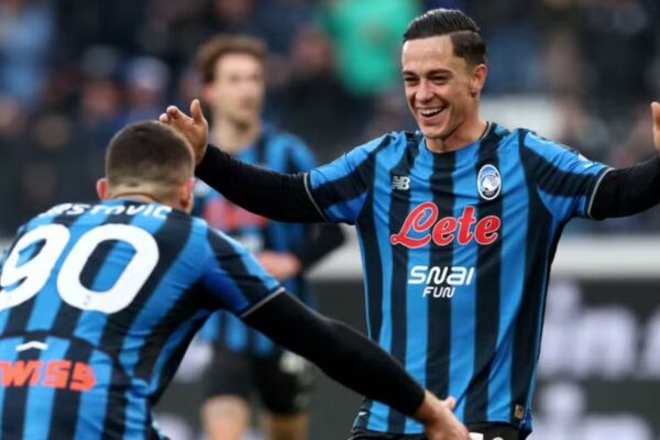 Atalanta “shkatërron” Parmën dhe afrohet me Europën, përmbysje e madhe e Genoa ndaj Bologna (video)