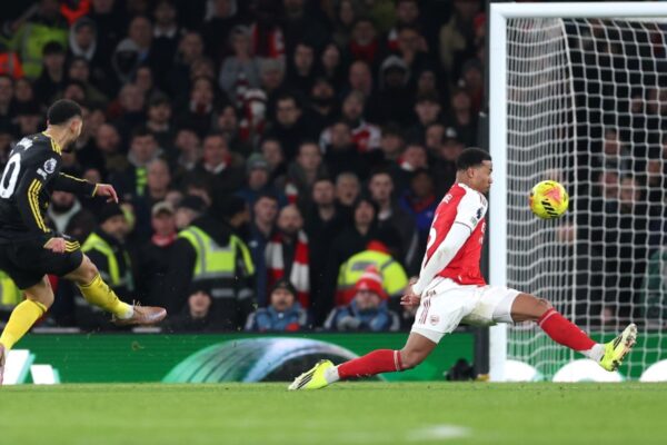 Ndeshje e çmendur në “Emirates”, Manchester United me fitore spektakolare. Rihapet gara për titull (video)