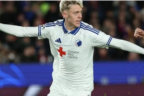 CHAMPIONS LEAGUE 45′ E PARA: Surpriza vjen nga “Camp Nou”, Napoli përmbyt Chelsea-n. “Paqe” në “Signal Iduna Park”