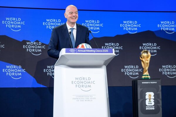 Kupa e Botës 2026/ Infantino në Davos pranon se FIFA-s i ka dalë nga kontrolli çmimi i biletave