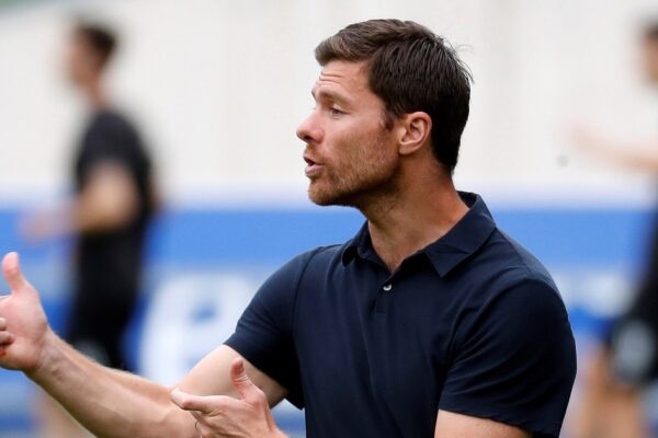 Xabi Alonso mund të marrë drejtimin e gjigantit anglez