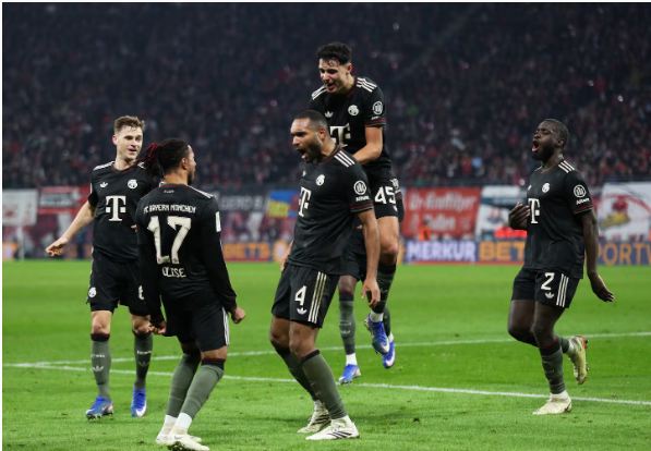 Bayern “shtyp” edhe Leipzig, bavarezët realizojnë 5 gola dhe arratisen në krye