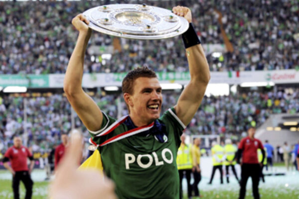 Edin Dzeko kthehet në Gjermani, do të luajë me Shalke 04 në Bundesliga 2 