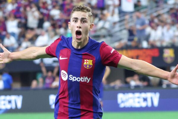 Barcelona arrin një marrëveshje verbale për zgjatjen e kontratës së yllit të skuadrës