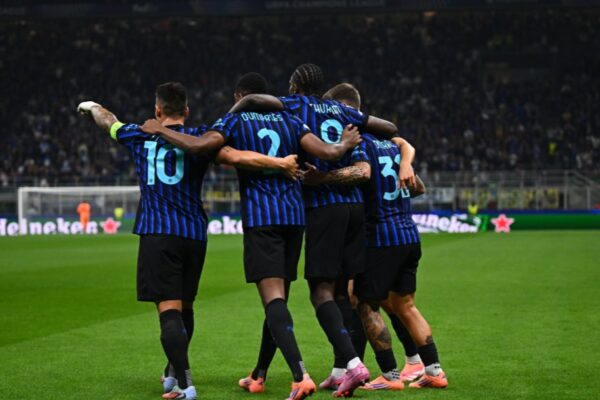 Inter pranon dështimin e 23 milionë euroshit dhe e nxjerr në shitje, i rikthehet pistës së vjetër