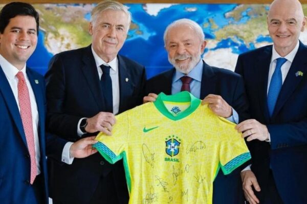 Lula bën batuta me trajnerin Ancelotti: Fito Botërorin, pastaj hajde te Corinthiansi im!