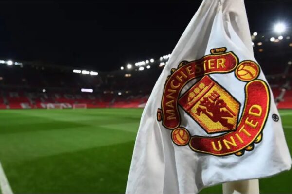 Manchester United monitoron sulmuesin 18-vjeçar francez që po surprizon në Ligue 1