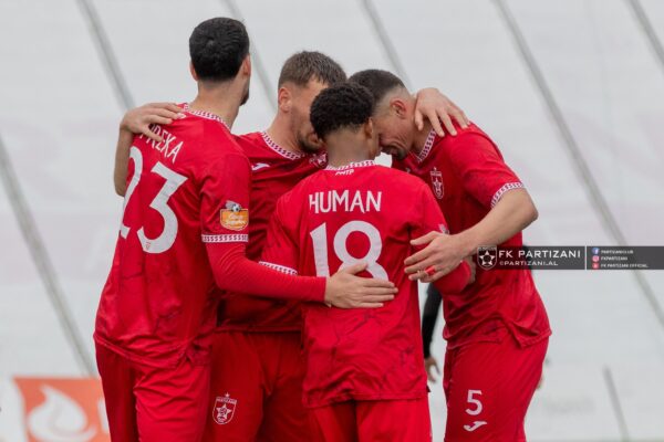 Orët e fundit të merkatos së dimrit, lëvizje te Partizani dhe Dinamo City