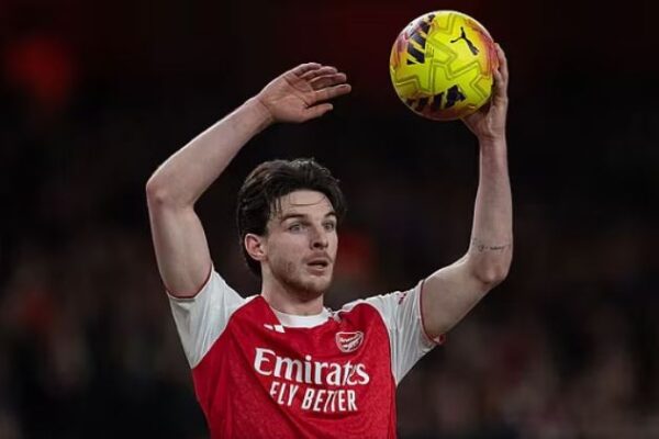 Futbolli ndryshon sërish, rregulla të reja për rivëniet fundore dhe anësore