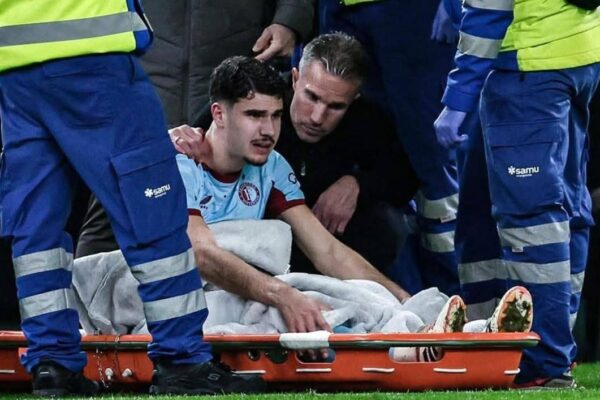 Dëmtim i rëndë për Van Persie jr., babai Robin: Ishte rrëqethëse, e pashmangshme të mos shqetësohem