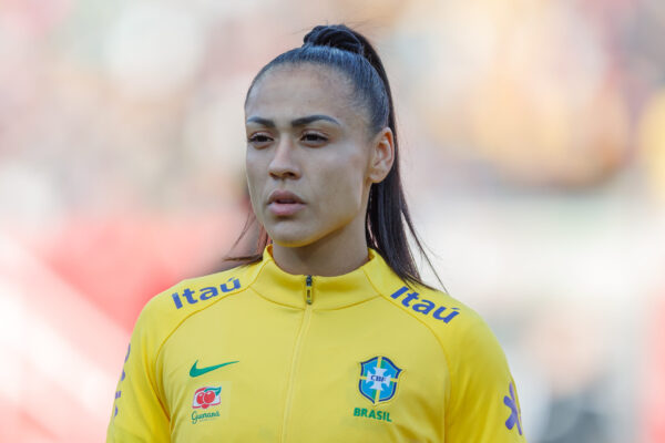 Futbollistja braziliane konvertohet në Islam “Hapa të vegjël, duke gjetur rrugën e duhur”