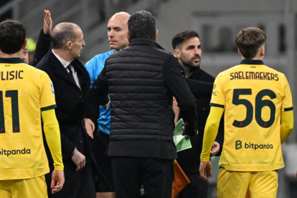 “Je një idiot, një pleh që u bë trajner dje”, Allegri sulmoi ashpër Fabregasin pas ndeshjes