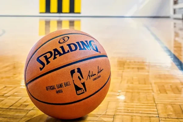 Fund dramatik në Paris, Fenerbahçe fiton me ndihmën e fatit në Euroligë