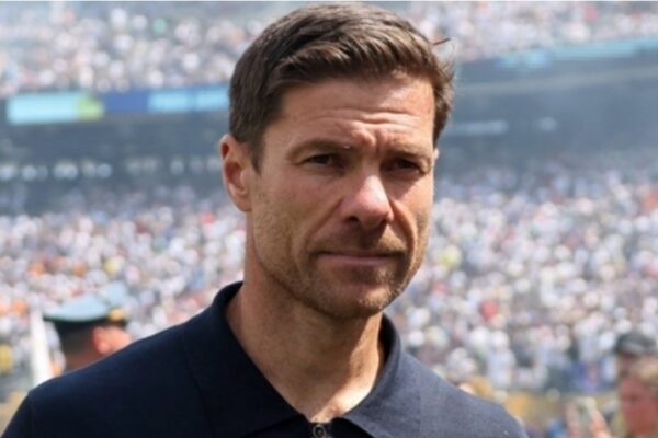 Xabi Alonso refuzon menjëherë ofertën për rikthim te klubi evropian