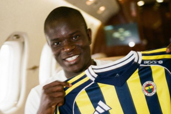 Mësohet paga e “çmendur” e N’Golo Kante-s te Fenerbahce