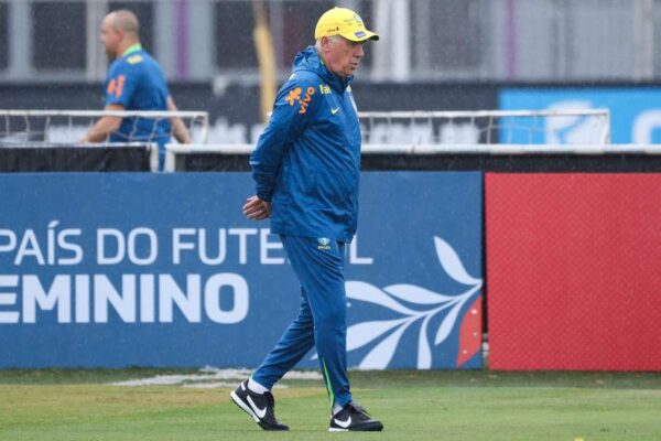 Ancelotti synon të qëndrojë gjatë te Brazili: Më pëlqen puna që bëj, besoj se do rinovoj kontratën