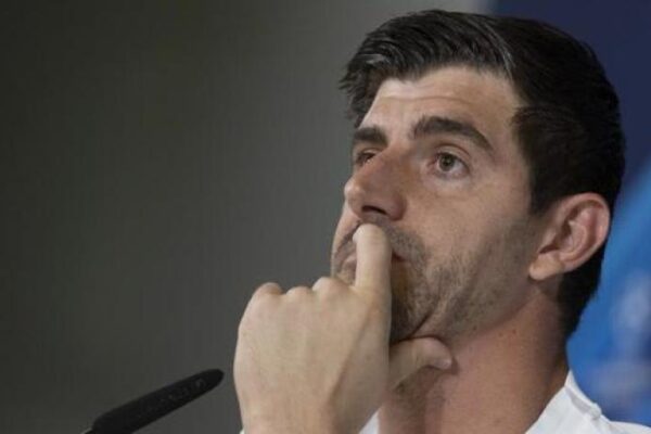 Courtois kundër Mourinho dhe Chilavert: Racizmi nuk justifikohet nga një festim