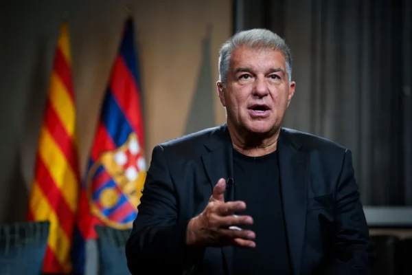 Joan Laporta jep dorëheqjen për t’u rikualifikuar si kandidat për president të Barcelonës