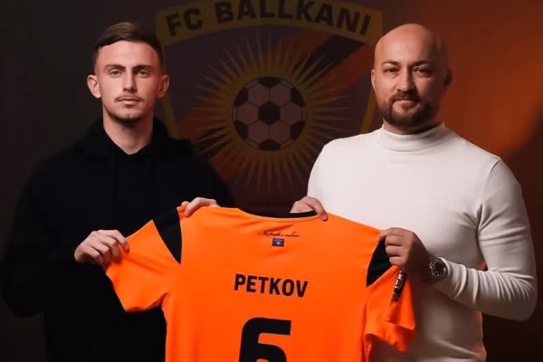 Ballkani vazhon me përforcime