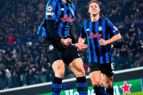 Çmenduri në Bergamo, Atalanta eliminon Dortmundin