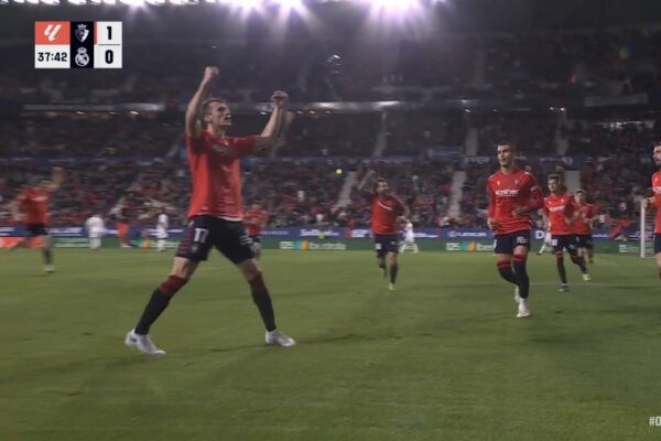 Real Madrid befasohet në Pamplona, një 34-vjeçar i ndëshkon në pjesën e parë (video)