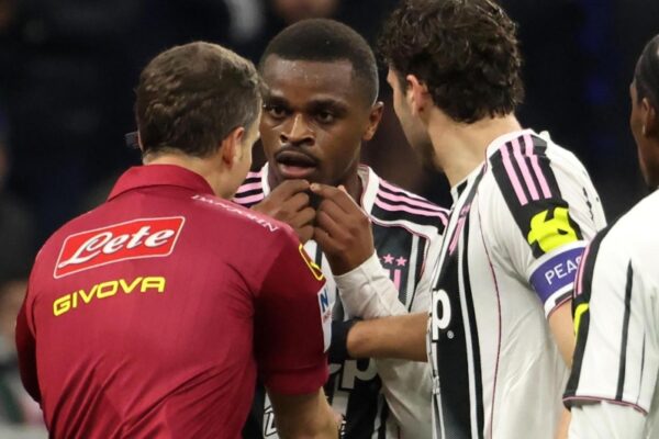 Rrëfehet Kalulu: Fika telefonin pas kartonit të kuq kundër Interit, kritikat i kuptoj